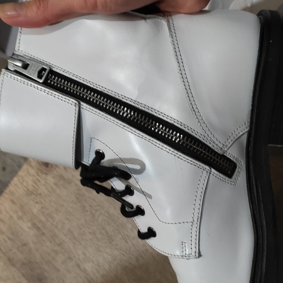 All saints boot - Picture 5 of 7